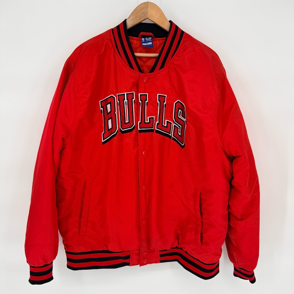 Chicago Bulls NBA Varsity Bomber Jacket Red Basketball XL Sports Coat Retro